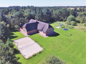 Seven-Bedroom Holiday Home in Ulfborg